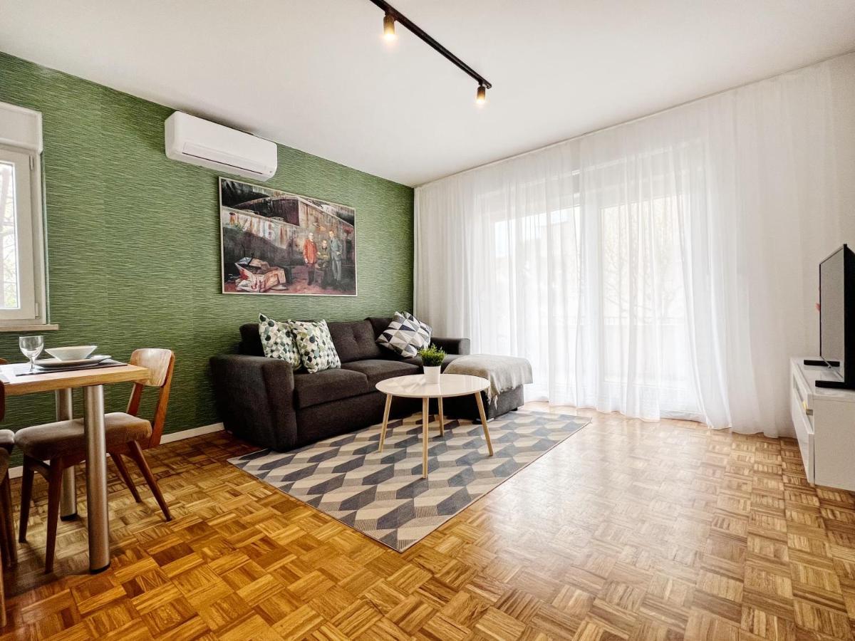 Apartments Valerian Novigrad  Exterior photo
