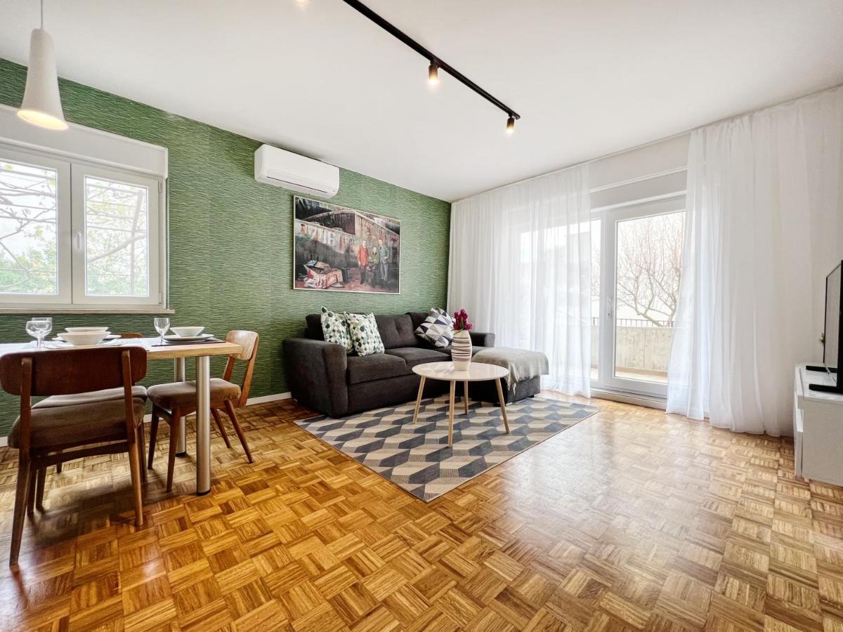 Apartments Valerian Novigrad  Exterior photo